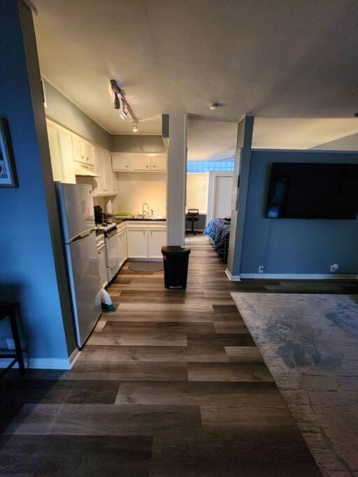 Апартаменти Blue Shark *W7* @ Montrose 1Br Private King Loft Х'юстон Екстер'єр фото